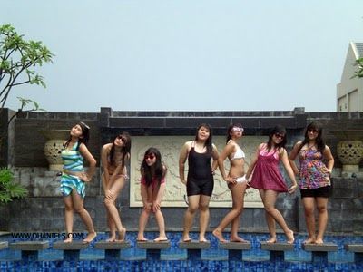 toket muncrat di