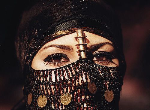 muslim women cover face
