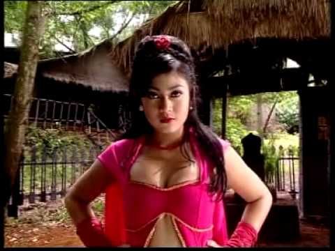 gambar ayu anjani mandi