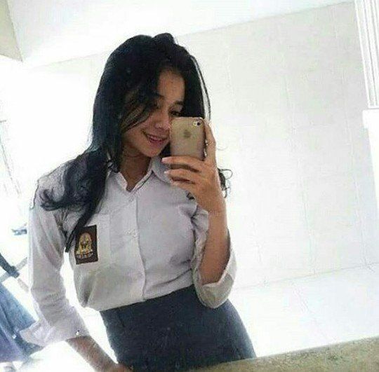 cewek imut mulus