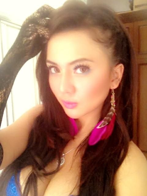 gambar wanita montok