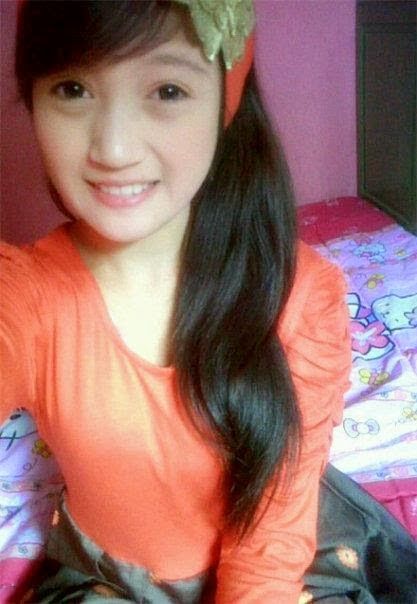 cewek mandi