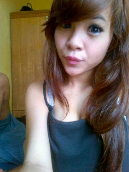 gadis montok bugil