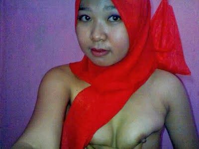 cinta laura bugil