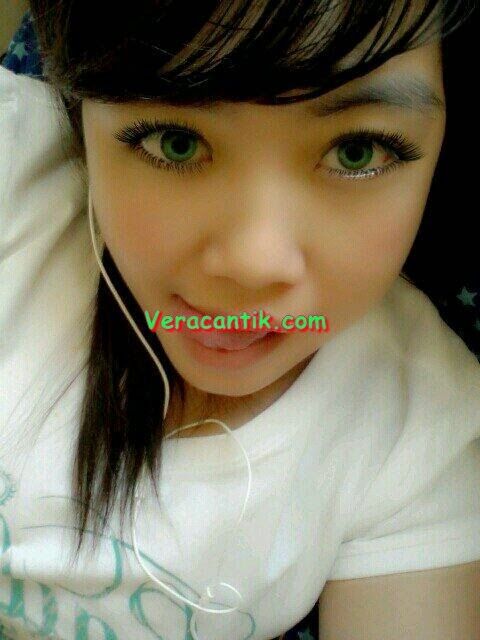 meramas dada montok gadis