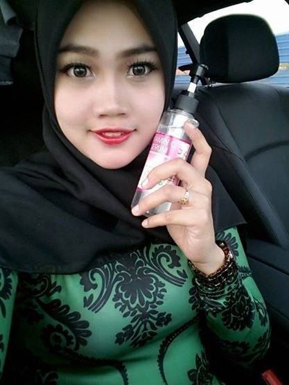 nikita willy hot