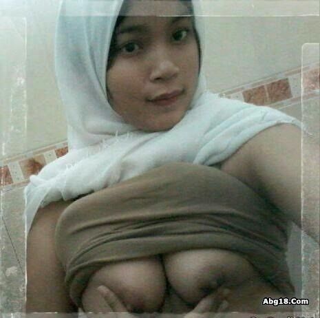 toge jilbab ngangkang