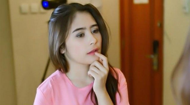 prilly latuconsina bugil twitter