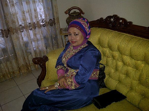 wanita setengah baya