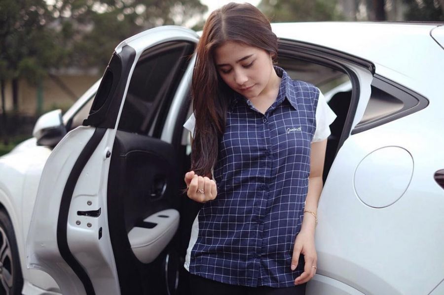 foto aliando dan prilly latuconsina