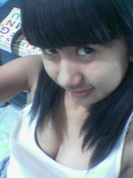 ngintip cewek mandi telanjang
