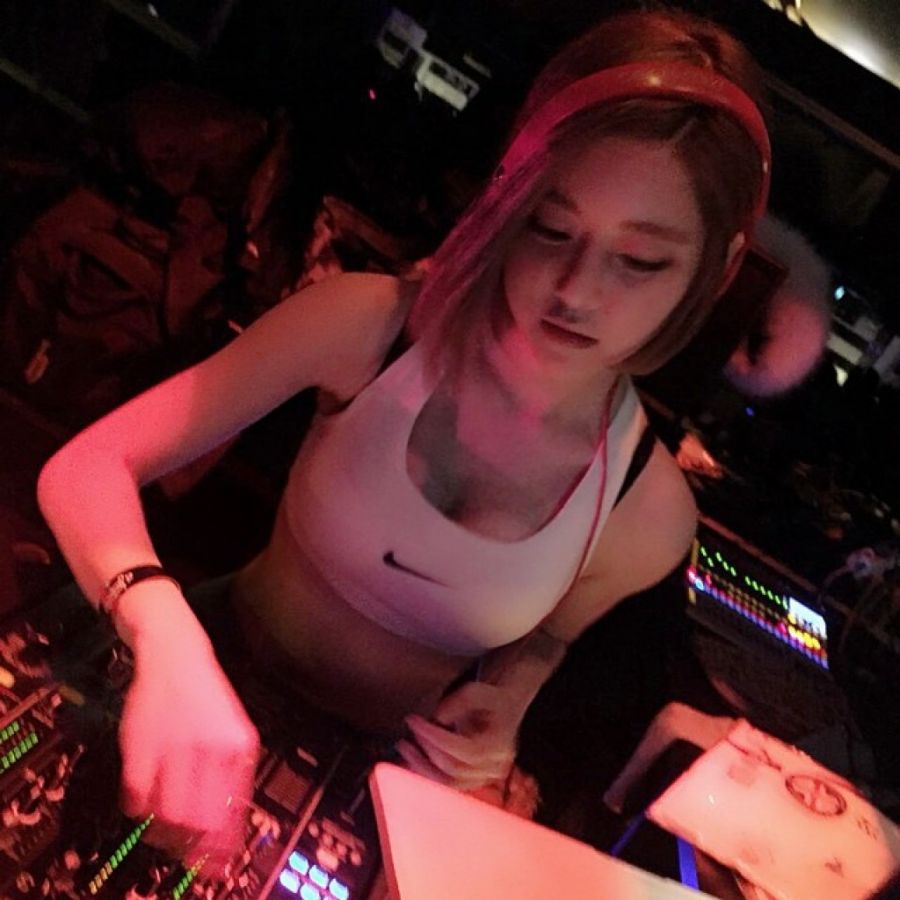 dj club bugil