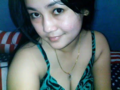 gadis cantik telanjang