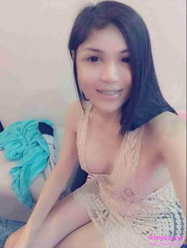 mandi bugil bareng