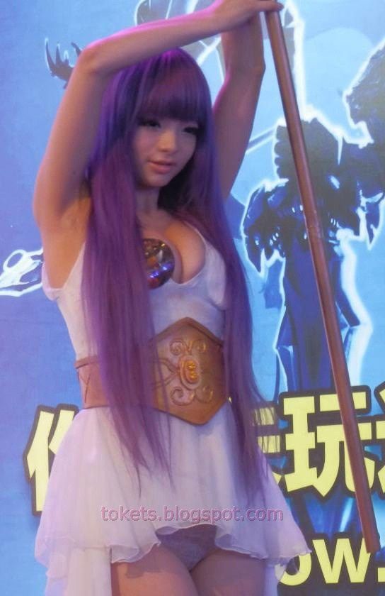 hestia anime hentai cosplay