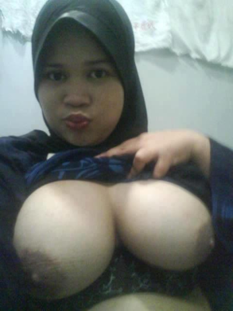 cewek susu besar
