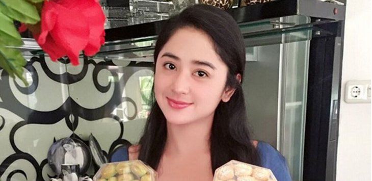susu dewi persik