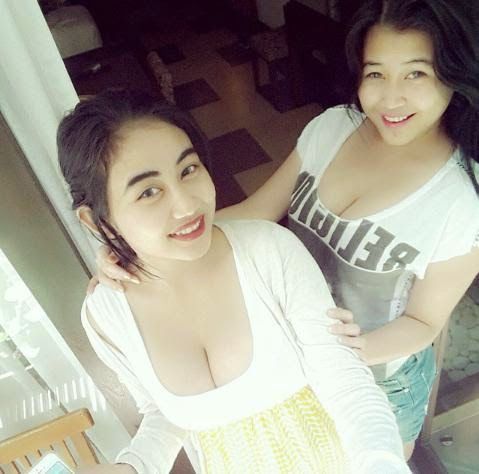 telanjang duo srigala