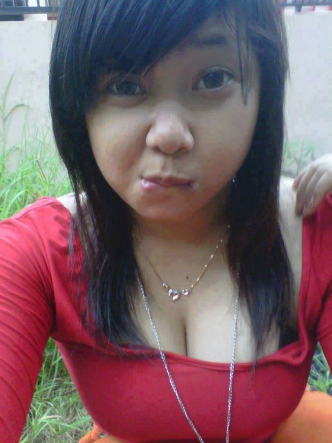 ngemut kontol manis
