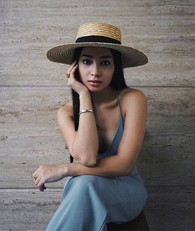 gambar payudara terbuka