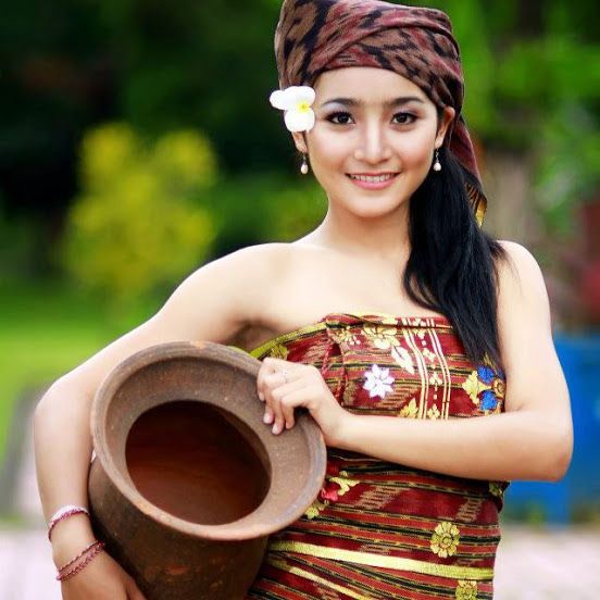 chika bugil