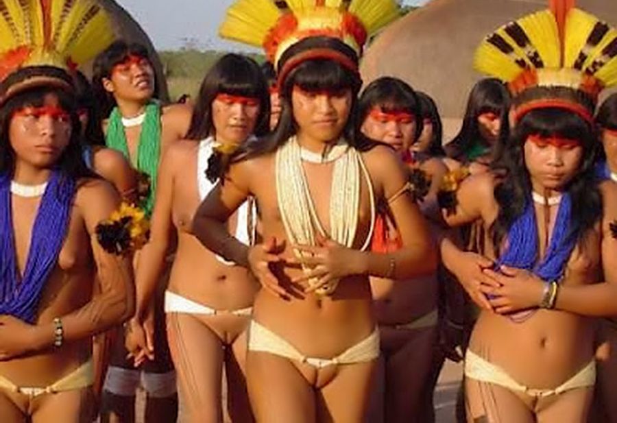 pakaian suku asmat