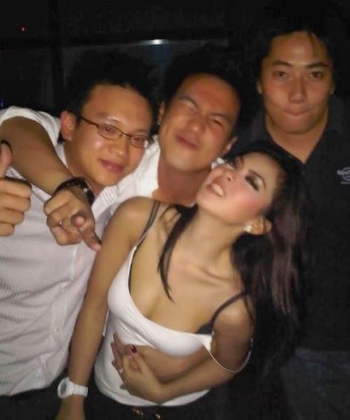memek syahrini