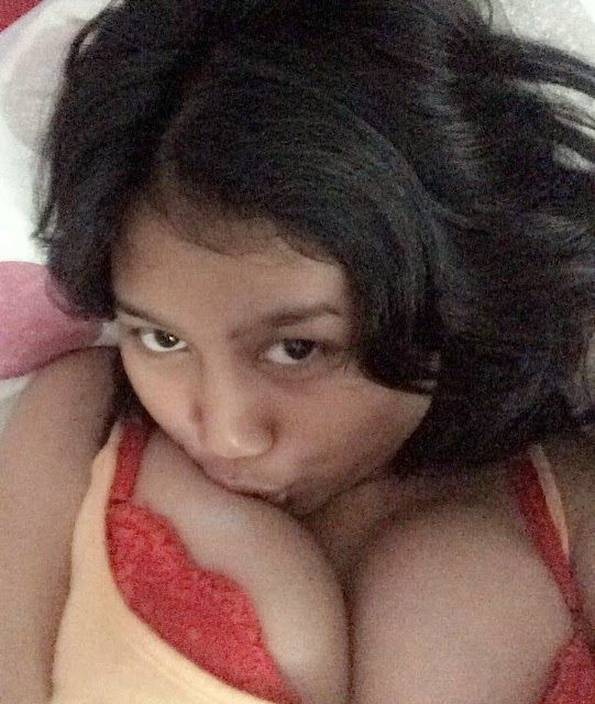 pamela duo serigala topless