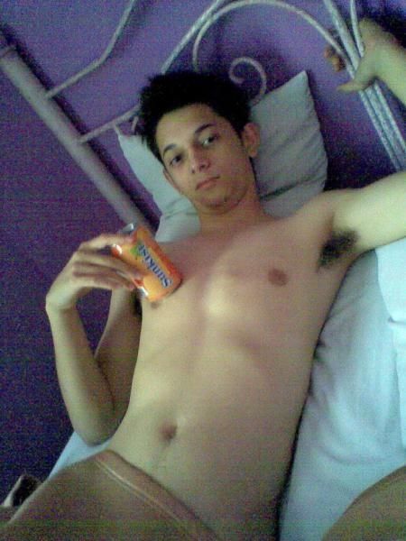 cowok cowok telanjang artis indonesia