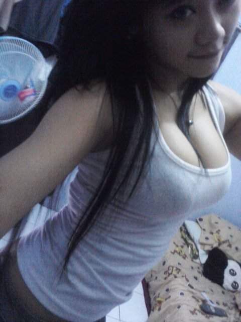 wanita bugil
