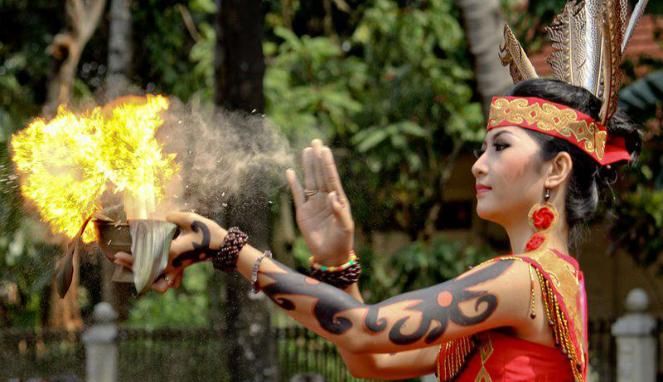 earring dayak kalimantan