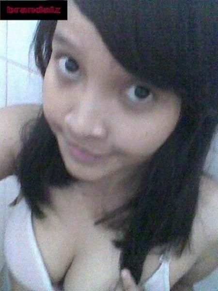 cantik bugil masturbasi