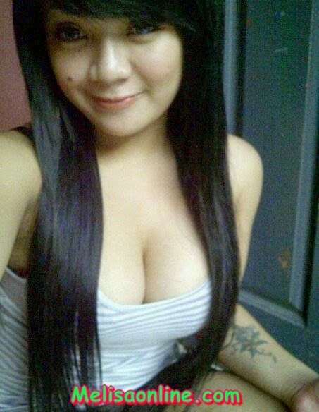 cewek mandi