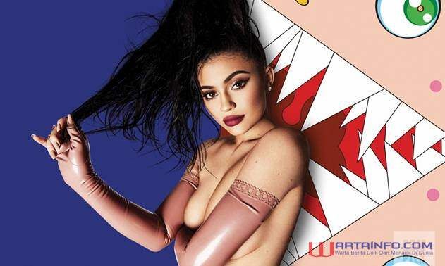 apapun foto wanita tanpa busana