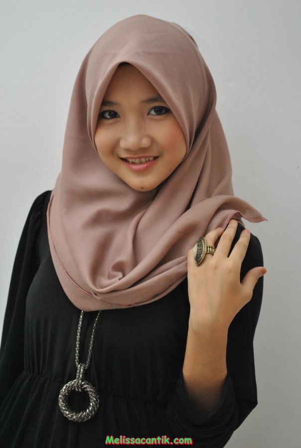 gambar model pakaian dalam wanita