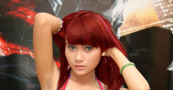 tanpa pakaian dalam wanita