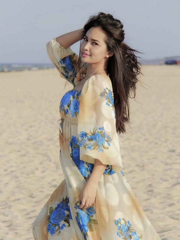 gambar gadis cantik tanpa busana