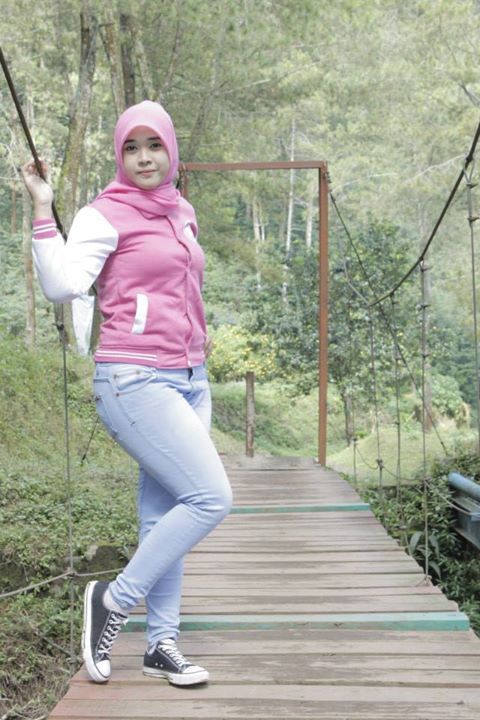 toket montok
