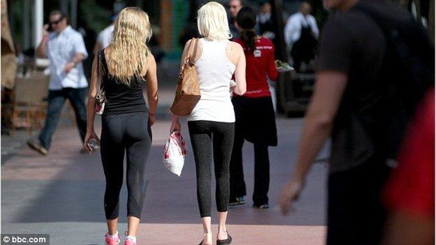 thick celebrity wearing leggings