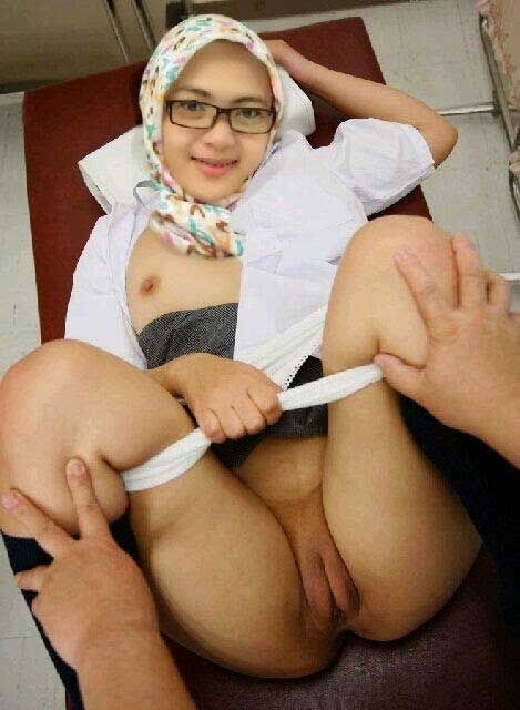 ngentot memek jilbab