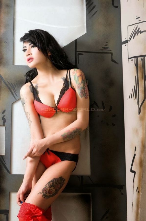foto hot deswita maharani