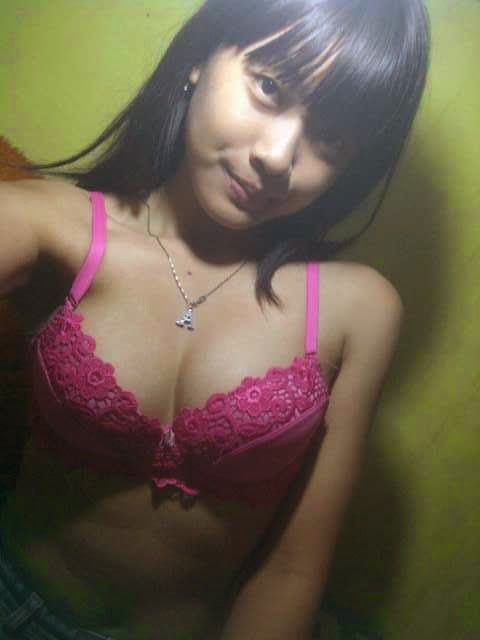 wanita bugil
