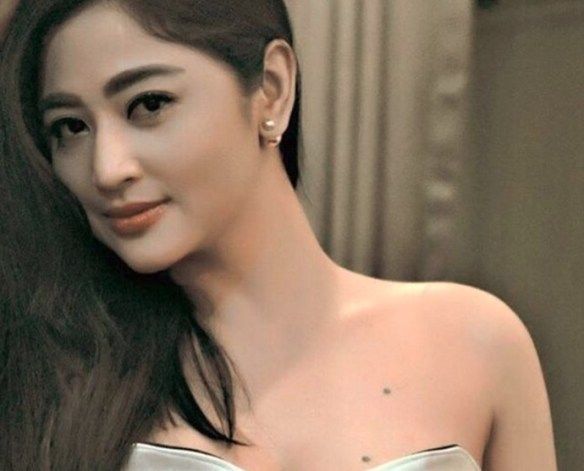 dewi persik nude