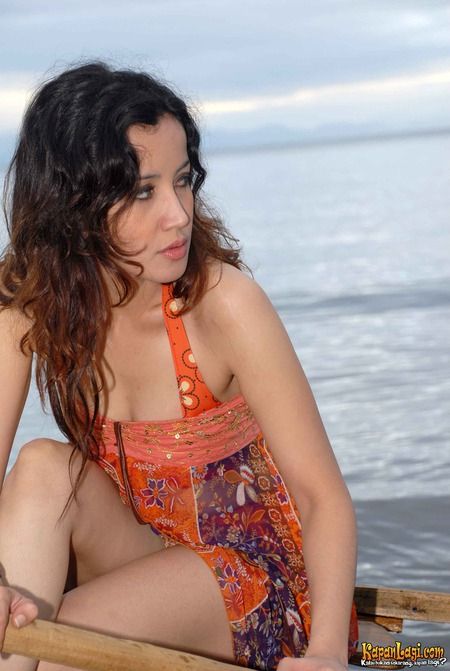 apapun foto wanita tanpa busana
