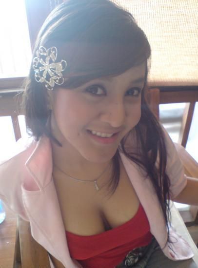 cewek jilbab bugil nyepong