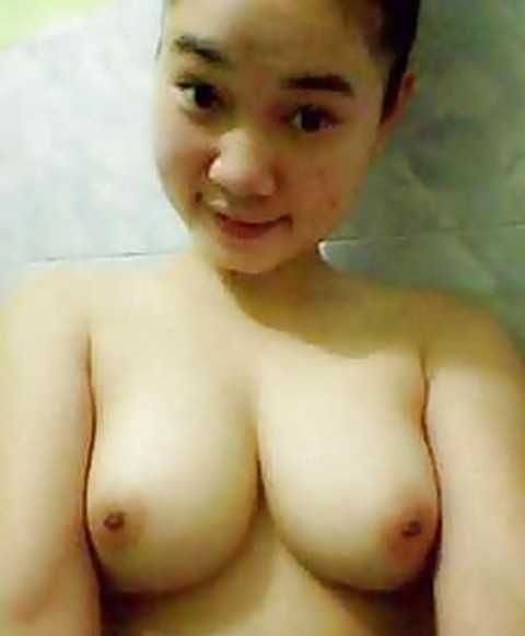 gadis cantik bugil