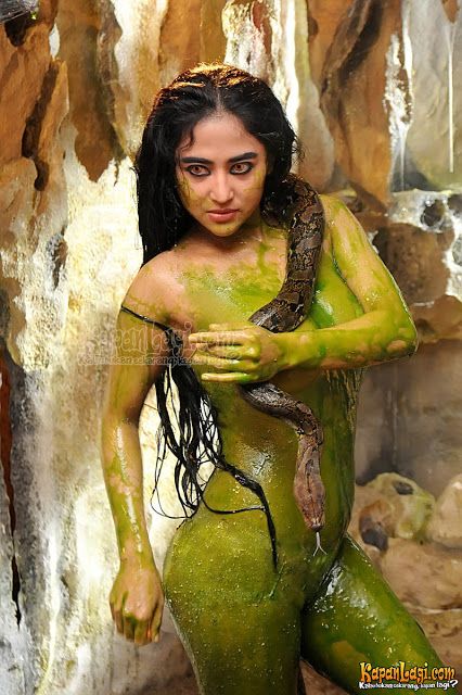gambar payudara dewi persik