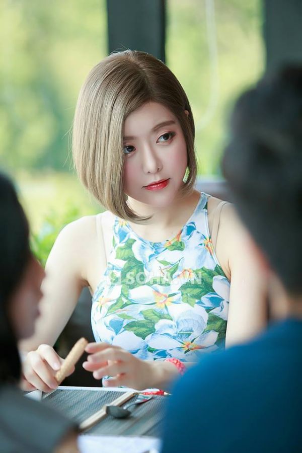 bugil ngangkang