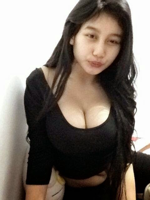 pamela safitri baju putih