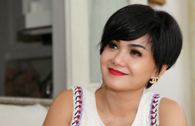 apapun foto wanita tanpa busana